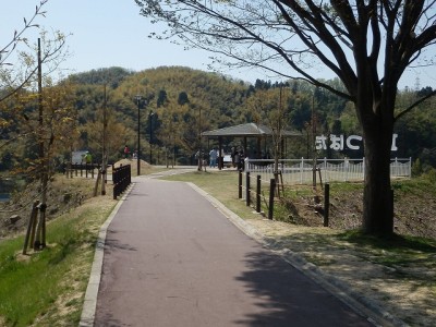 新幹線の見える丘公園