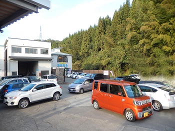 2016.10.30 月供養祭駐車場